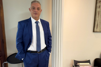 Leonardo Manzan destaca que a tributação das holdings patrimoniais envolve riscos, mas gera oportunidades na gestão de ativos.