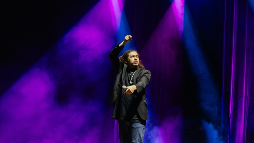 A Non Stop traz para o Nordeste o espetáculo mais aguardado do ano com Whindersson Nunes em “Isso Definitivamente Não É Um Culto”.